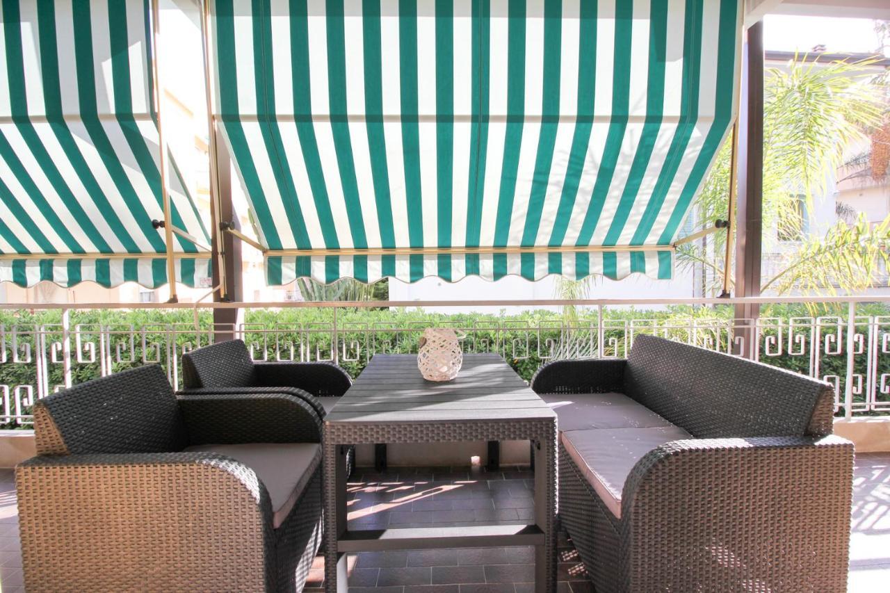 Apartament Parrots & Palms Bordighera Zewnętrze zdjęcie